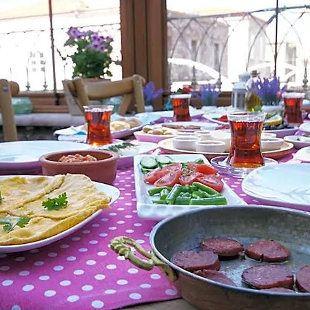 Fikretbey Konagi Ayvalı