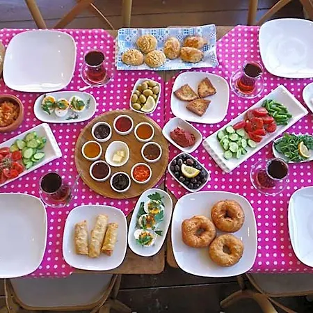 Fikretbey Konagi 3* Ayvalı